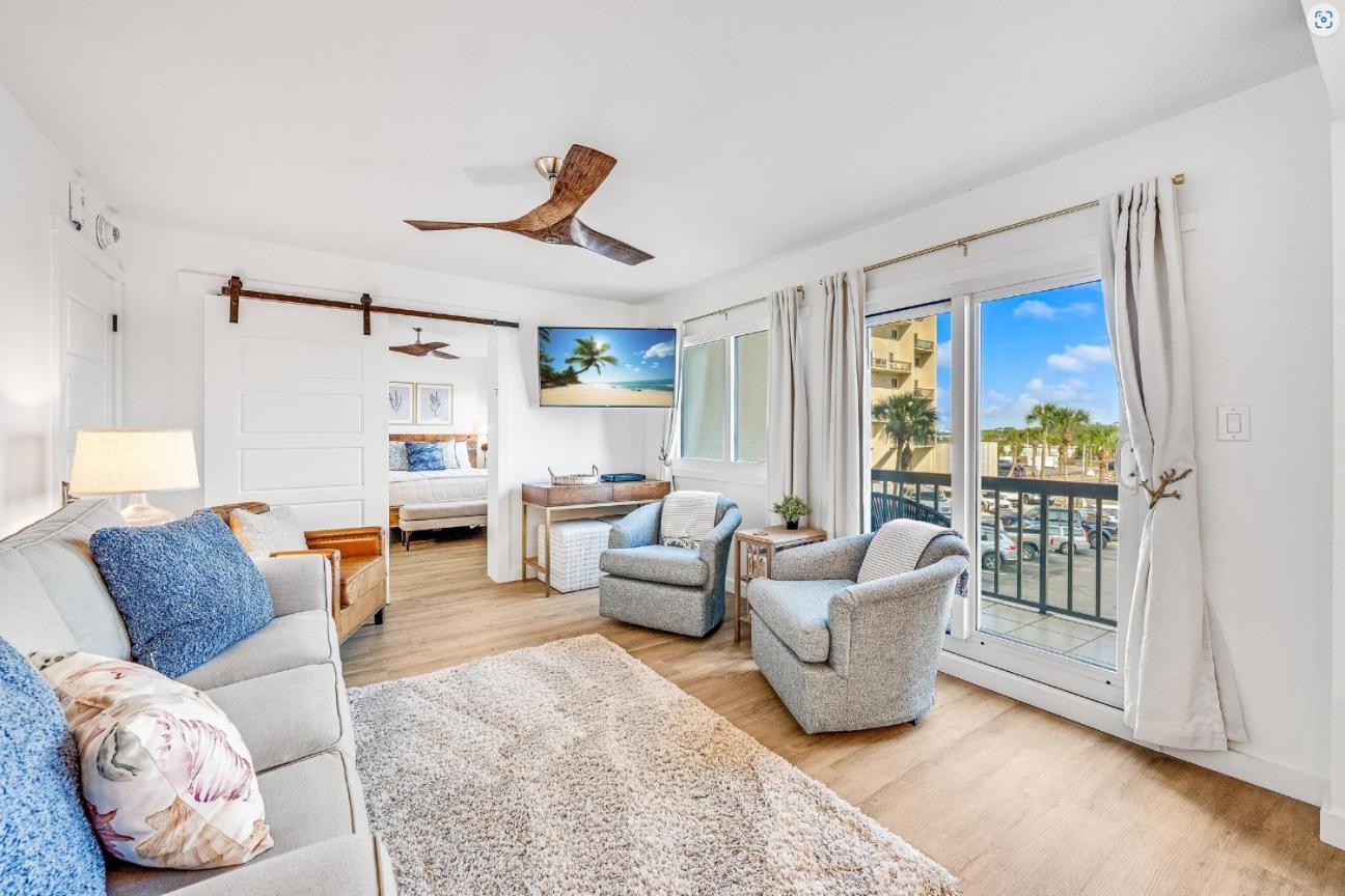 Simple Elegance At A-103 Panama City Beach