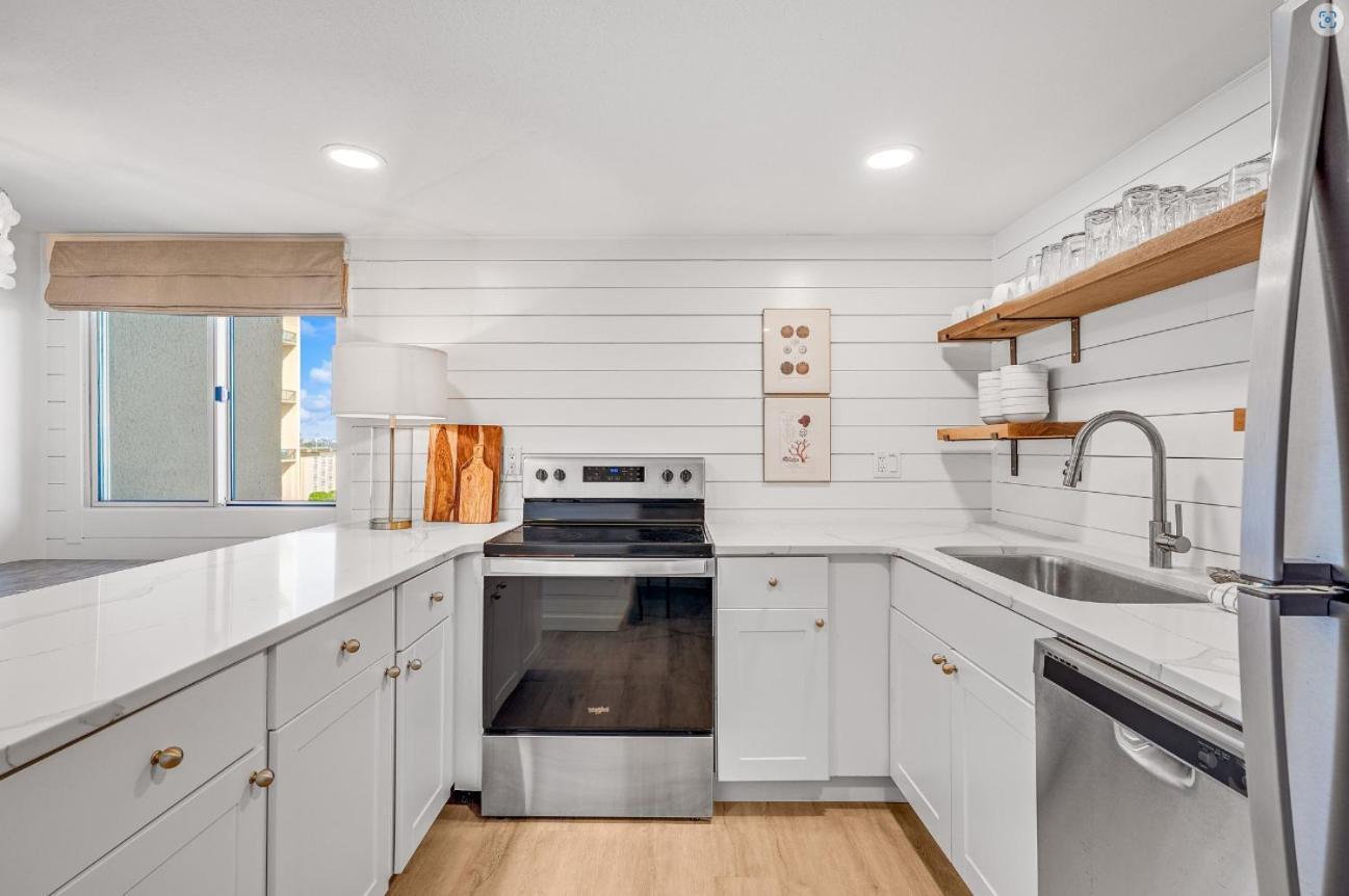 Simple Elegance At A-103 Holiday home